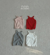 Magic Sleeveless Tee