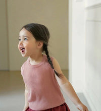 Clue knit vest