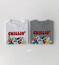 D chillin’ friends tee